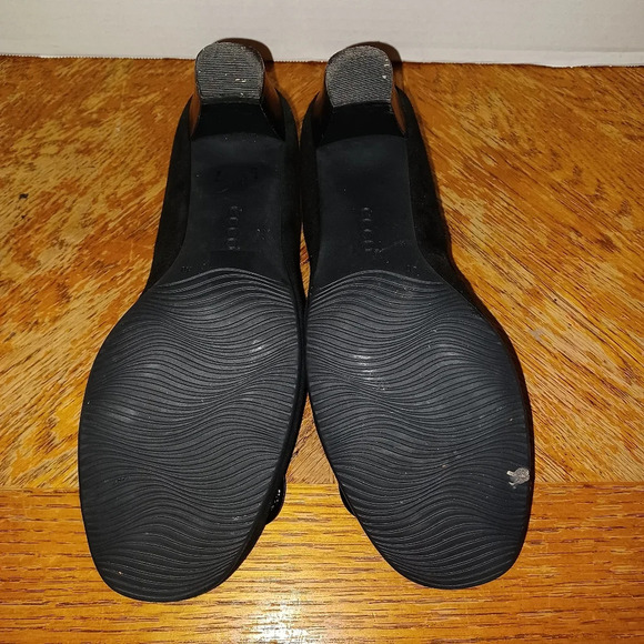 Ecco Hanna Button Black Suede Pumps Heels Slip On Casual Women Shoe size 40 -US - Picture 10 of 10